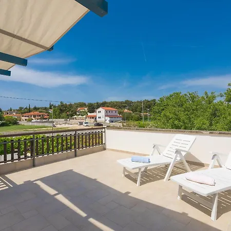 Apartments Vlasta Premantura Zewnętrze zdjęcie